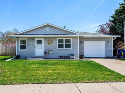 413 N 6th St, Eldridge, IA, 52748