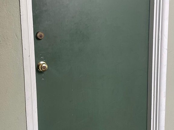 4th image of 1003 Lombard St