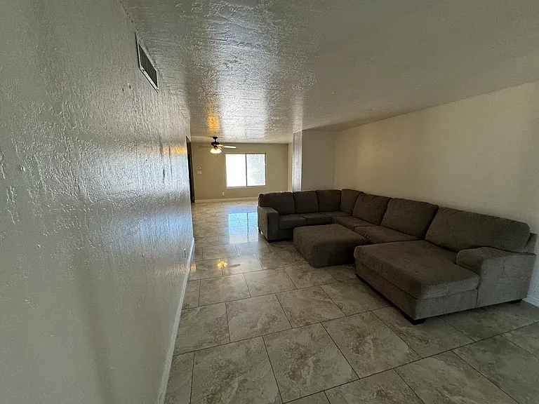 1890 E Aspen Dr — Photo 13