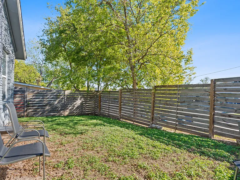 1906 Valley Hill Cir #A — Photo 18
