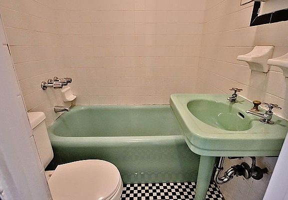 4th image of 11 Waverly Pl APT 11D