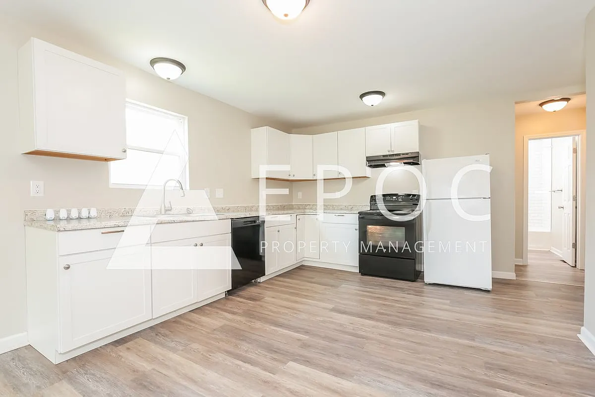 314 Sunset Dr — Photo 3