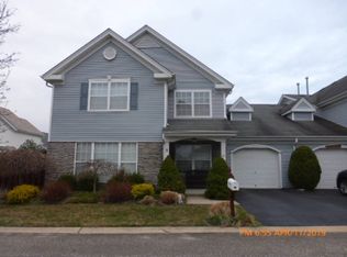 82 Kate Cir, Middle Island, NY 11953
