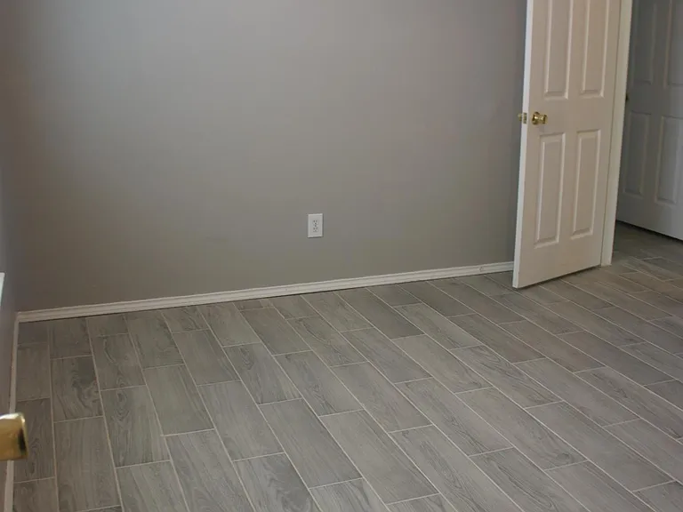 1839 Hillwood Dr — Photo 28
