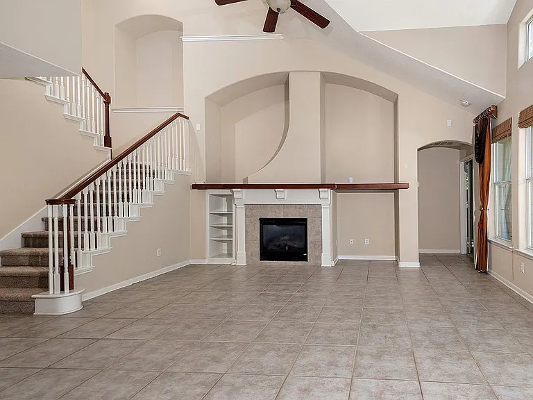 54 S Longsford Cir — Photo 10