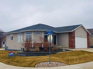 801 Arlington Ct, Gillette, WY 82718