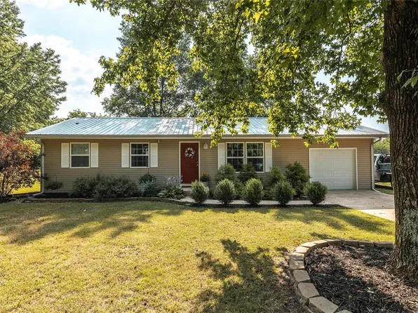 810 N Evergreen St, Saint James, MO 65559