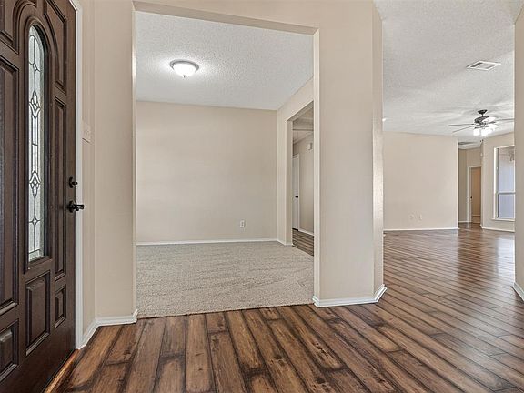 4th image of 215 Jacob Ct