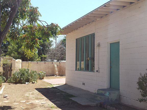 3rd image of 424 N Alameda Blvd
