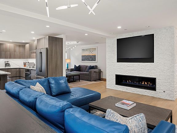 5th image of 447 E Cooper Ave #1