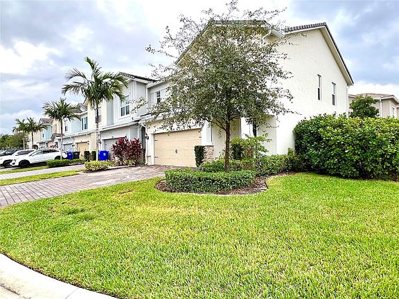 4th image of 1504 Myrtle Oak Ter #1504