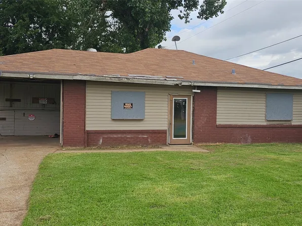 1925 McCall St, Bossier City, LA 71111
