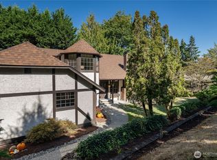 4631 Highland Dr, Bellevue, WA