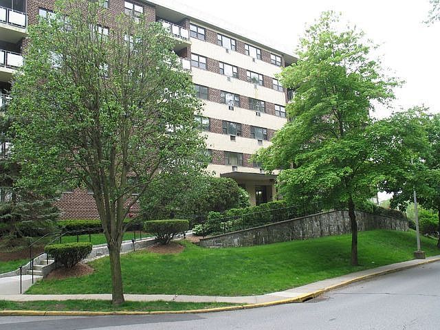 1st image of 100 Diplomat Dr APT 7B