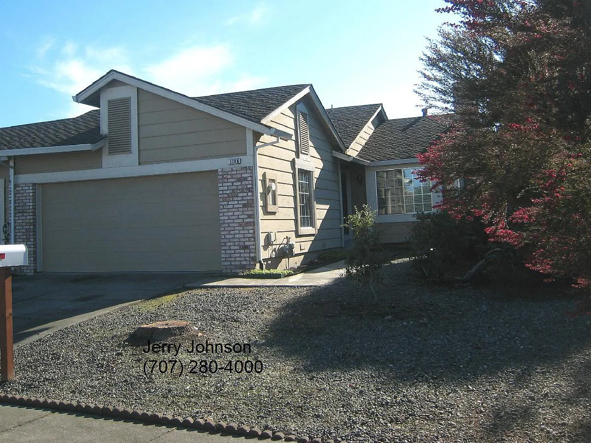 1706 Capella Ct photo 1