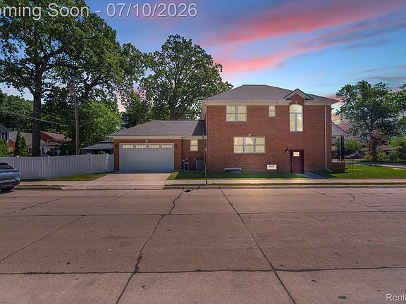 2nd image of 23550 Wilson Ave
