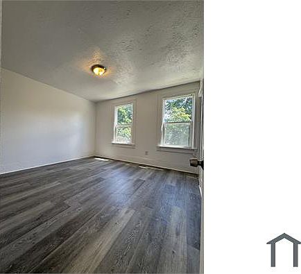 3rd image of 3064 Seymour Ave #Up