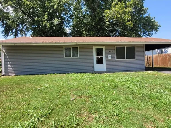 2465 Grants Pkwy, Florissant, MO 63031