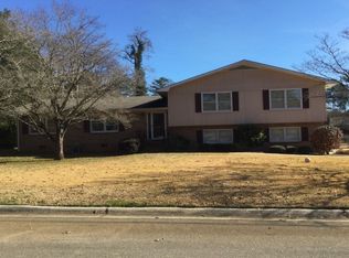 1013 Valley Creek Dr, Anniston, AL 36207