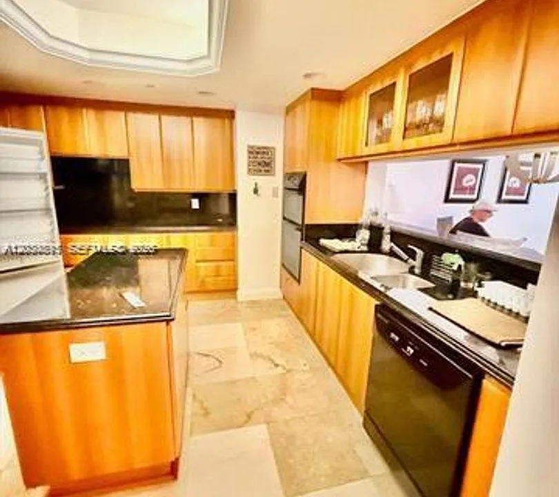 9595 Collins Avenue Cu #N2