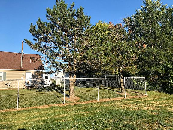 4th image of 120 Renee Ct