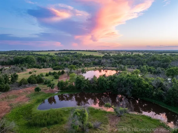 3 E Lone Chimney Rd, Glencoe, OK 74032