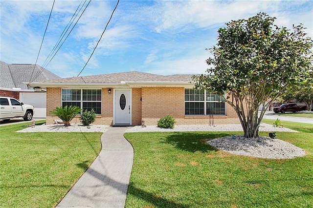 1st image of 743 Fos Ave