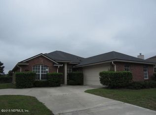 516 Martin Lakes Dr S, Jacksonville, FL 32220