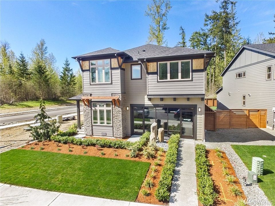 1st image of 13164 176th Ave E