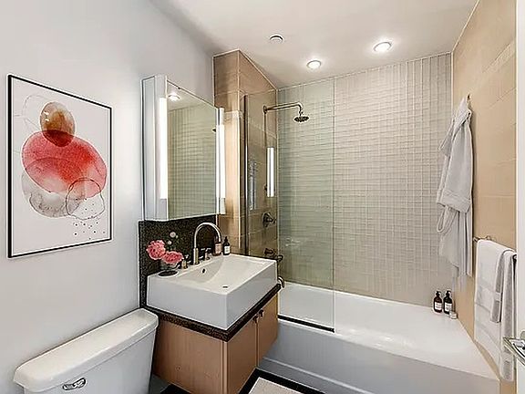 4th image of 120 Greenwich St APT 3A