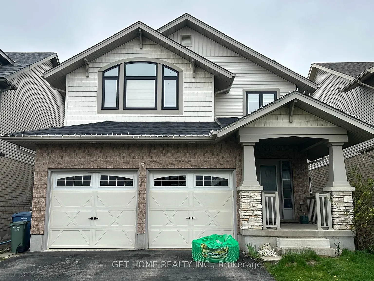 2 bed, $2,000 — Photo 1