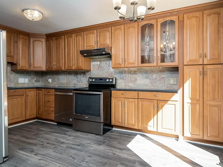 4079 Dunnington Dr — Photo 16