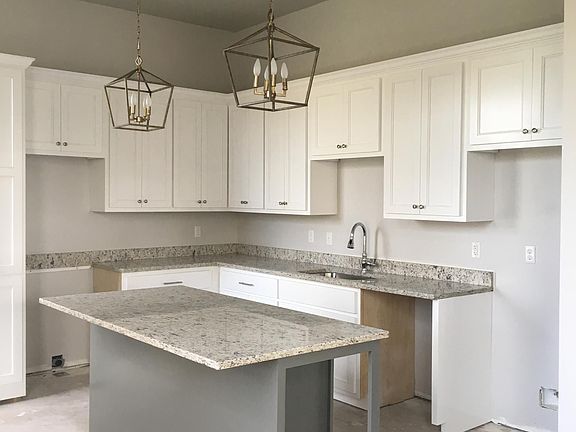 5th image of 1318 Prytania St