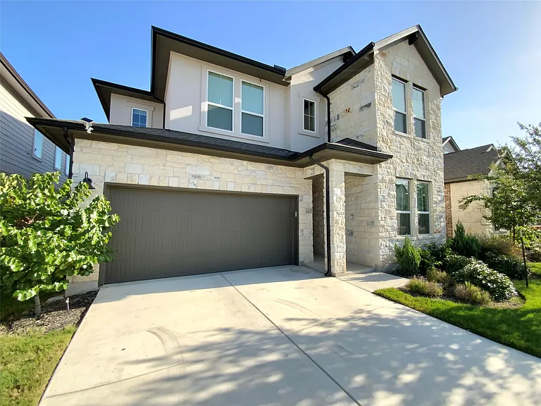 243 Kings Pine Dr — Photo 2
