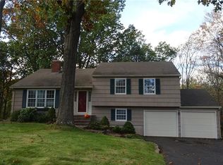 170 Briarwood Dr, Manchester, CT 06040