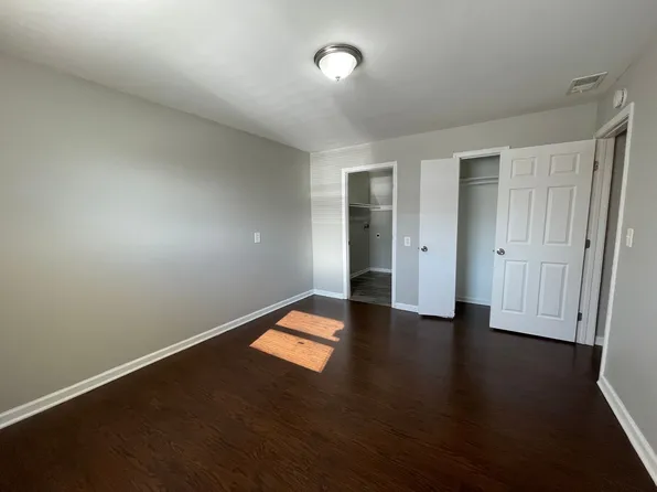 Hackel Dr Apartments