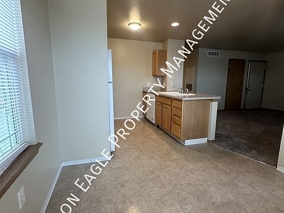 3rd image of 1805 E Overland Rd #1023