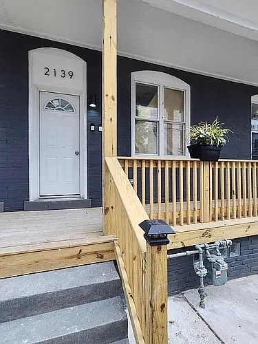 2139 Penn St