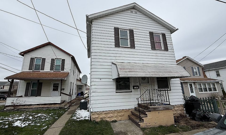 1st image of 1042 W Main St