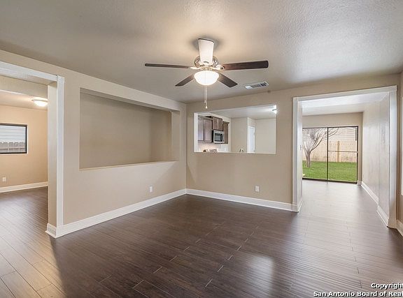 4th image of 2143 Sunbend Fls
