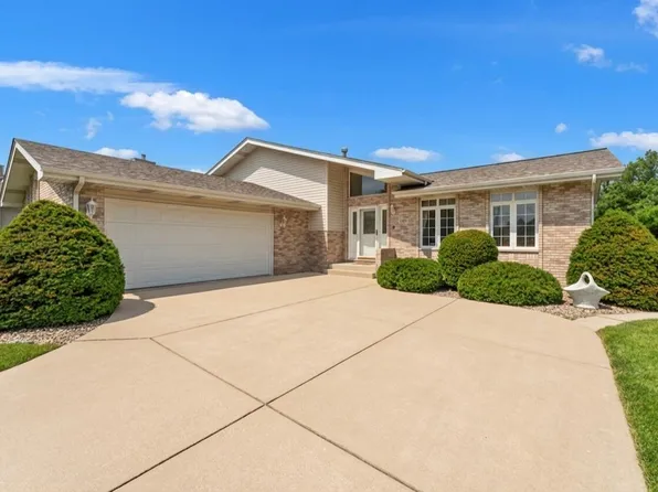 3128 Austgen Pl, Dyer, IN 46311