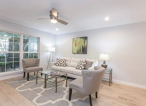 3rd image of 7801 Shoal Creek Blvd APT 121