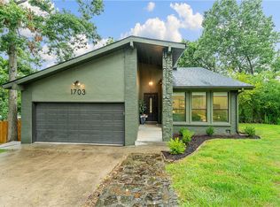 1703 Kimberly Pl, Bentonville, AR 72712