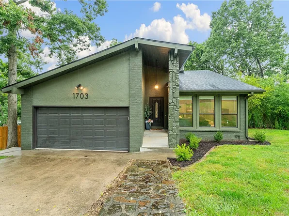 1703 Kimberly Pl, Bentonville, AR 72712