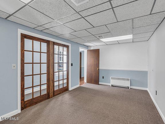5th image of 403 Hooper Ave