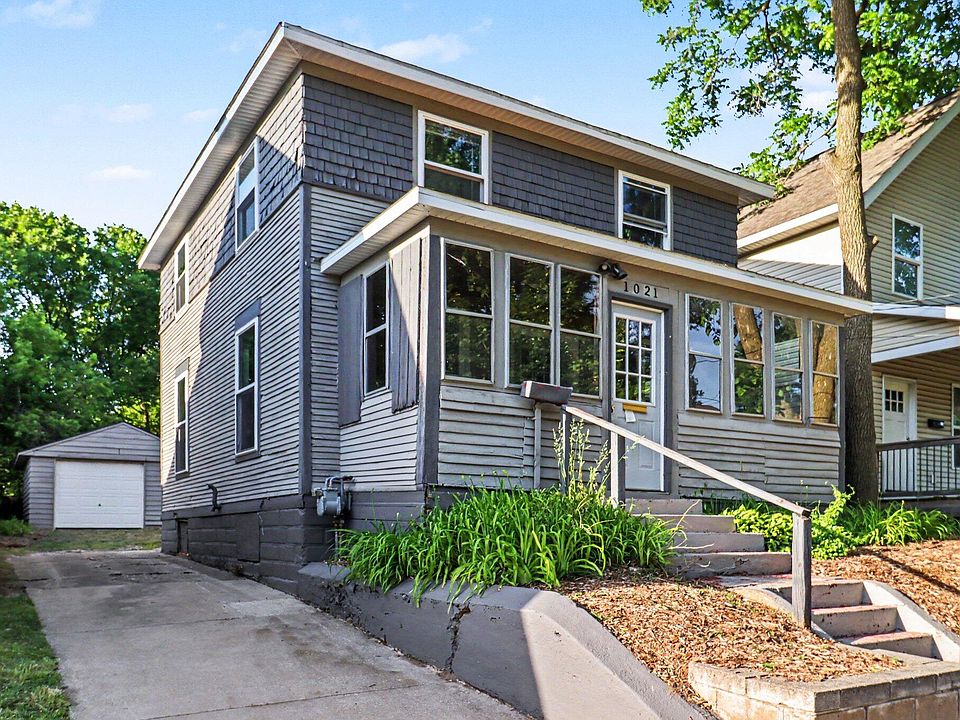 1st image of 1021 Sherman St SE