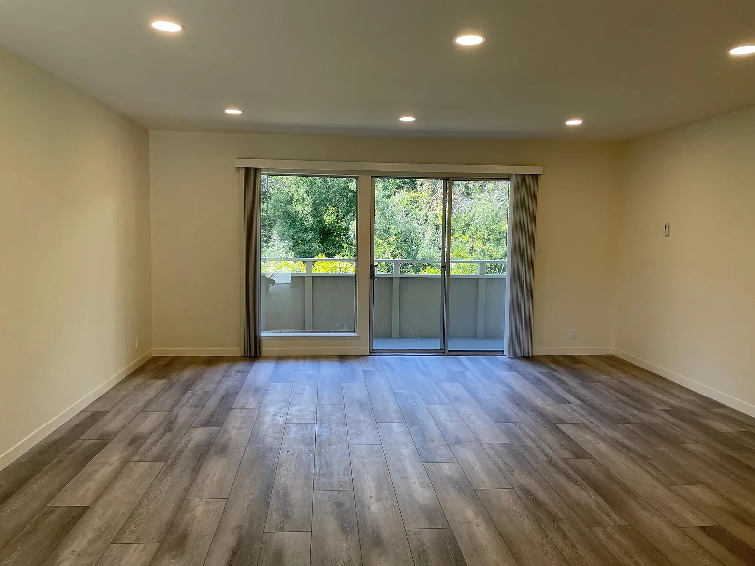 2 bed, $3,450 — Photo 1