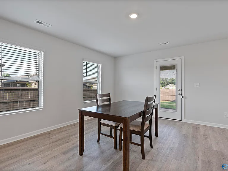 27758 Whitechapel Dr — Photo 5