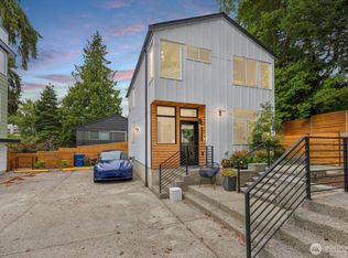 2346 NE 90th St, Seattle, WA 98115