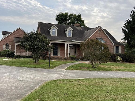 2nd image of 4-3040 Davis Dr
